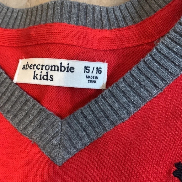 Abercrombie kids v neck sweater - Picture 2 of 4